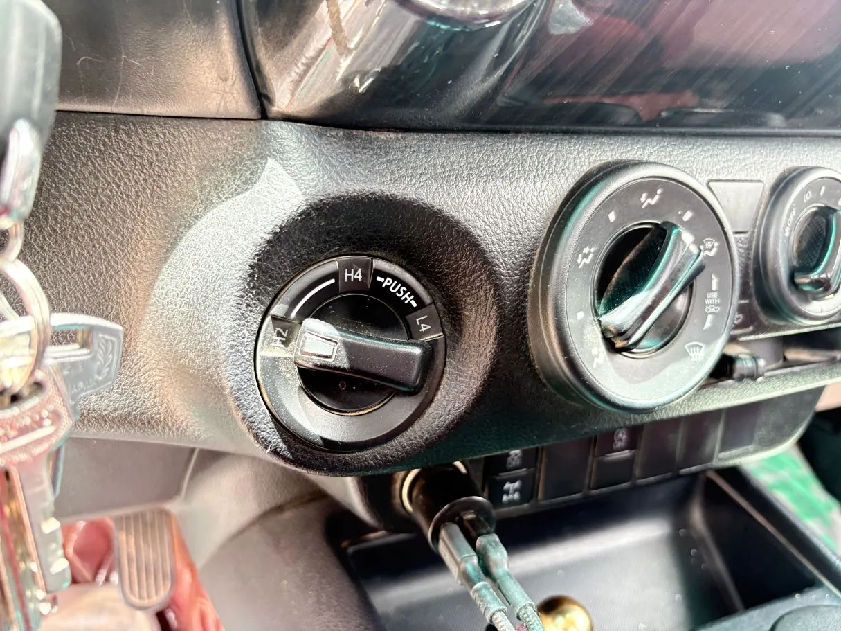Car image 16