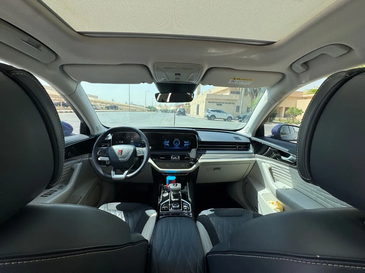 Car image 16