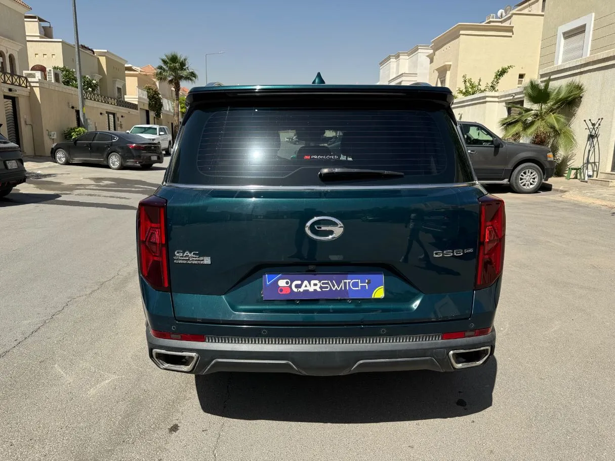 Car image 6