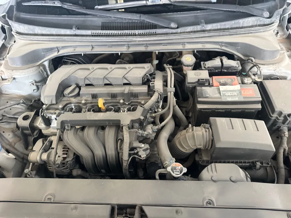 Car image 17