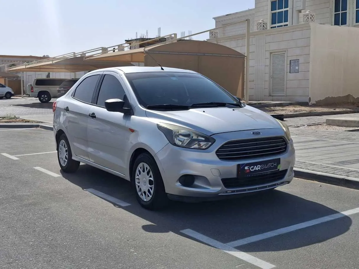 Car image 3