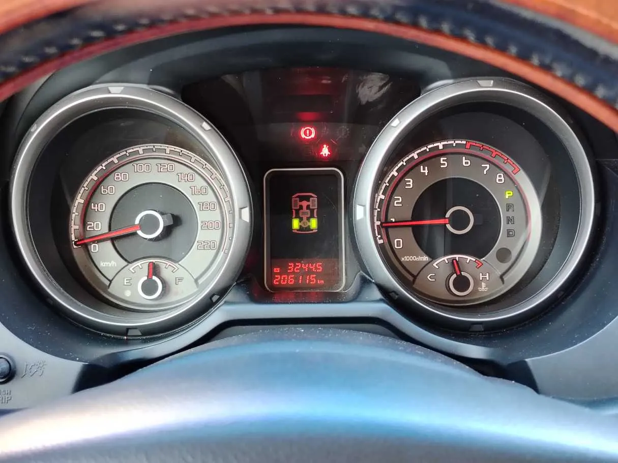 Car image 26