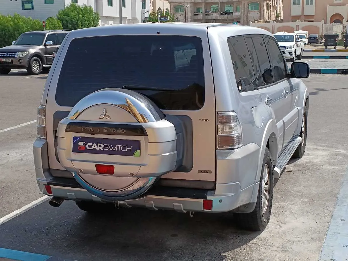 Car image 5
