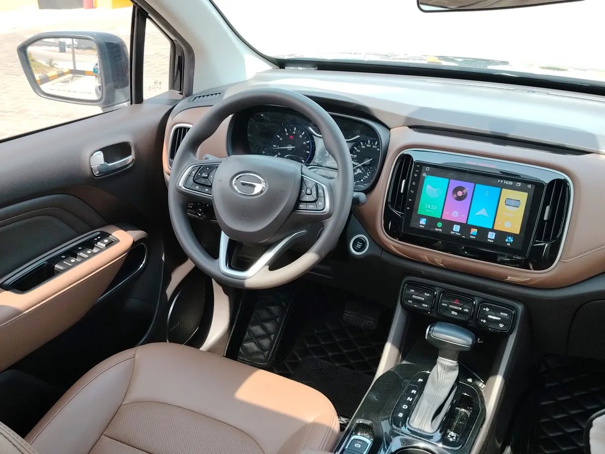 Car image 22