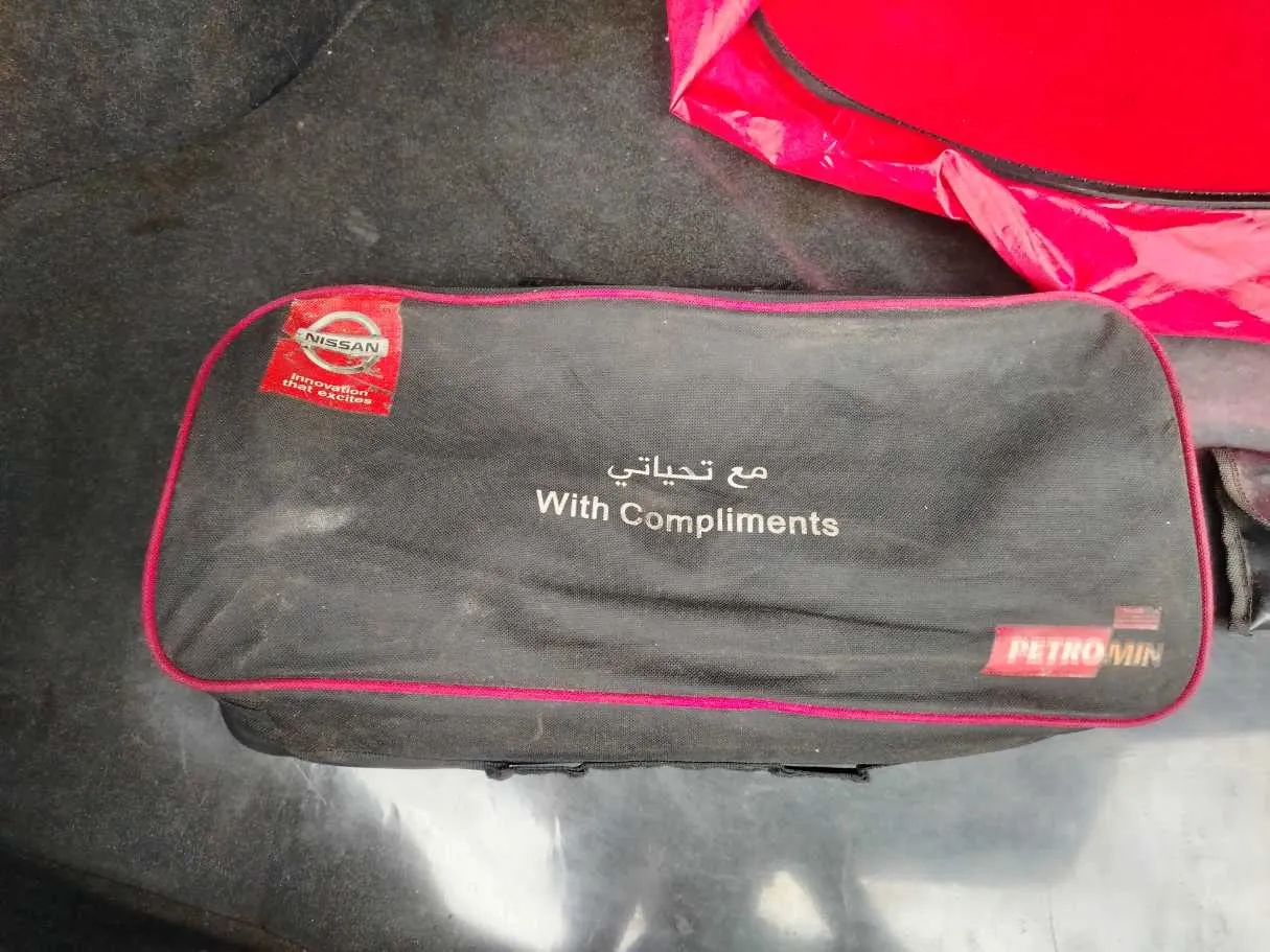 Car image 30