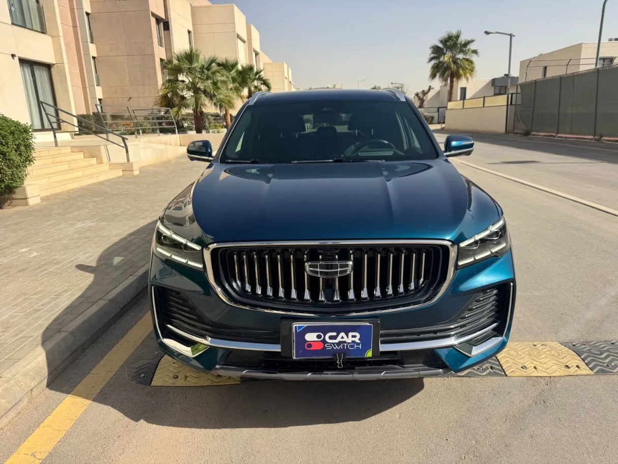 Car image 2