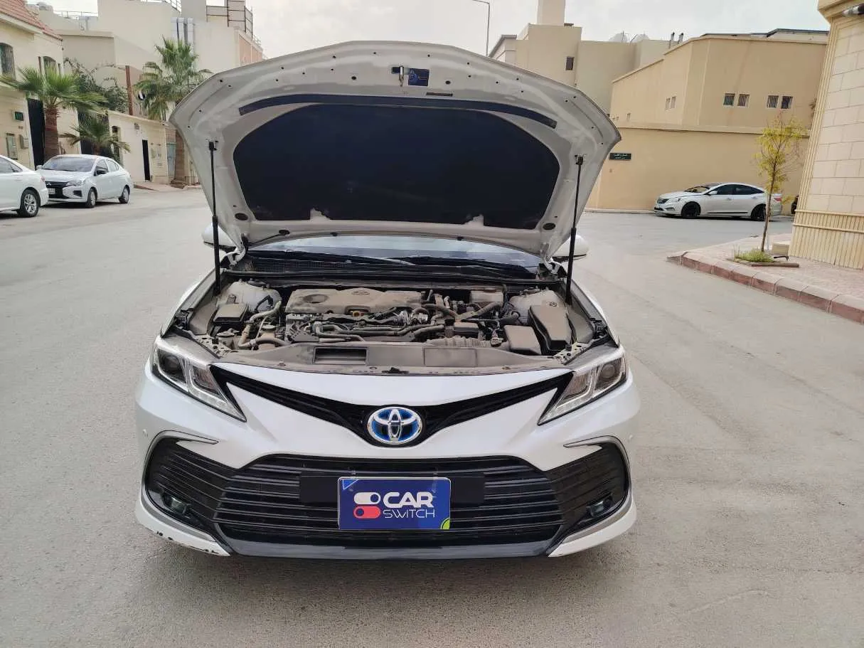 Car image 25