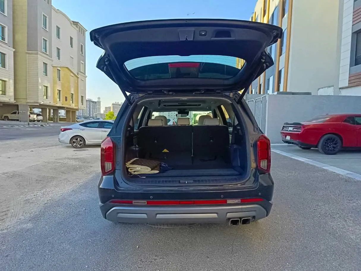 Car image 32
