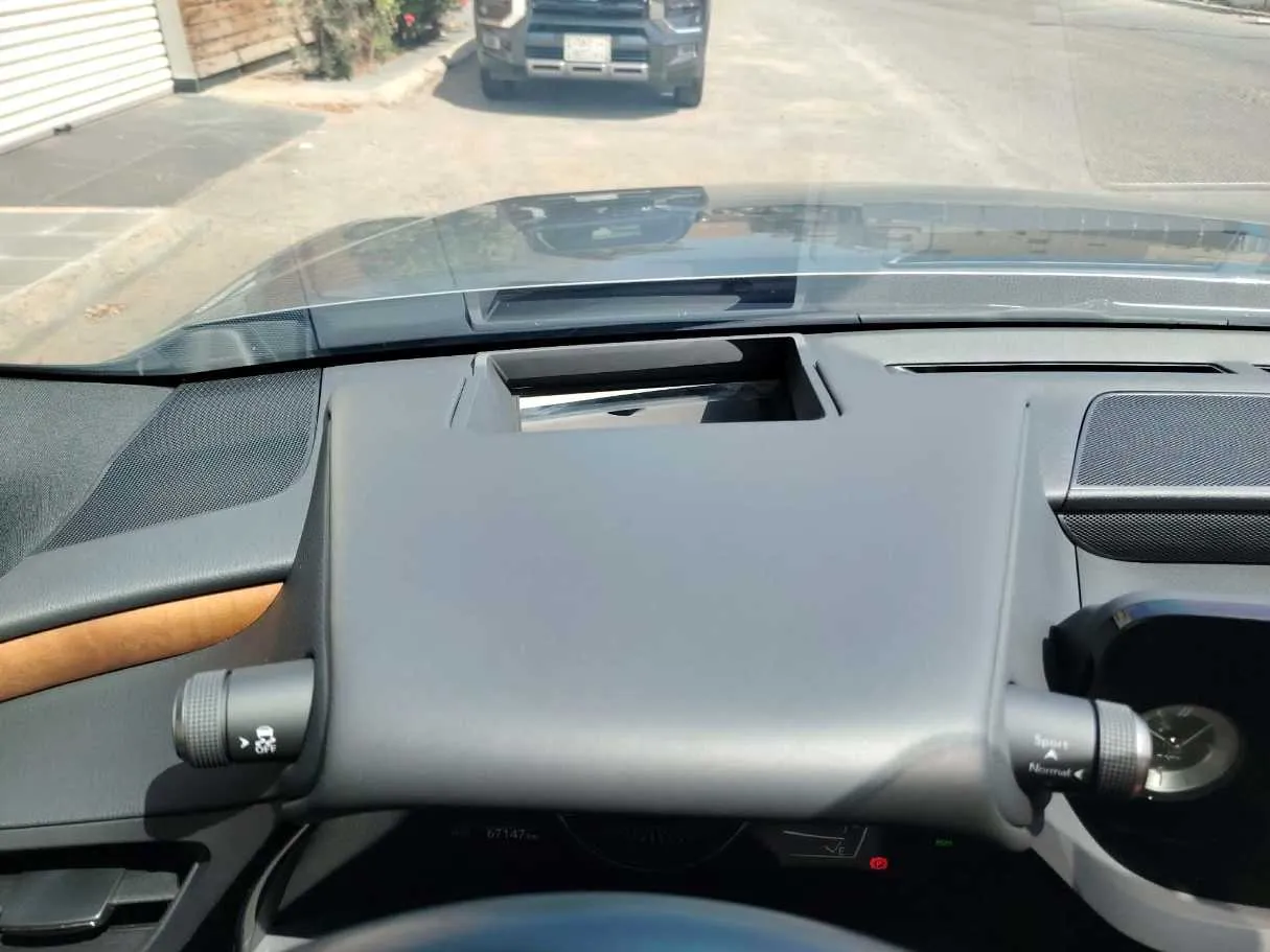 Car image 34