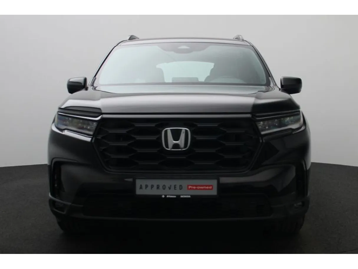 Car image 10