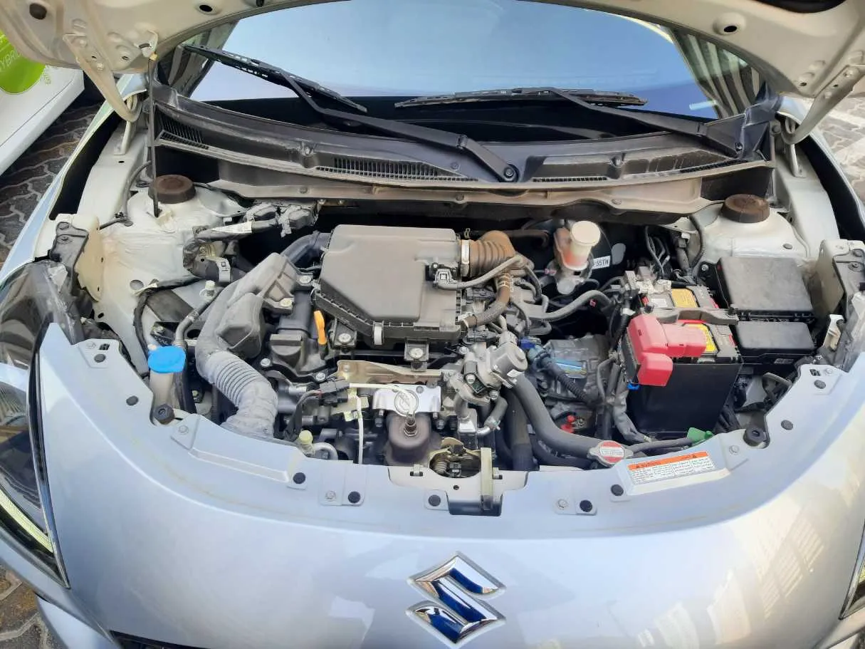 Car image 19