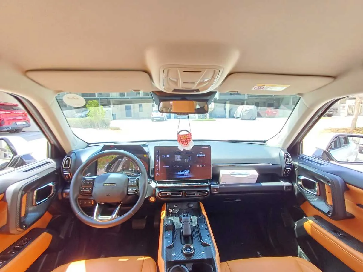 Car image 18