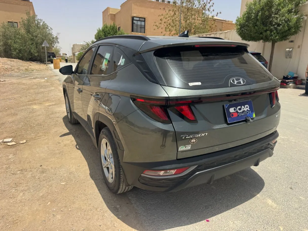 Car image 7