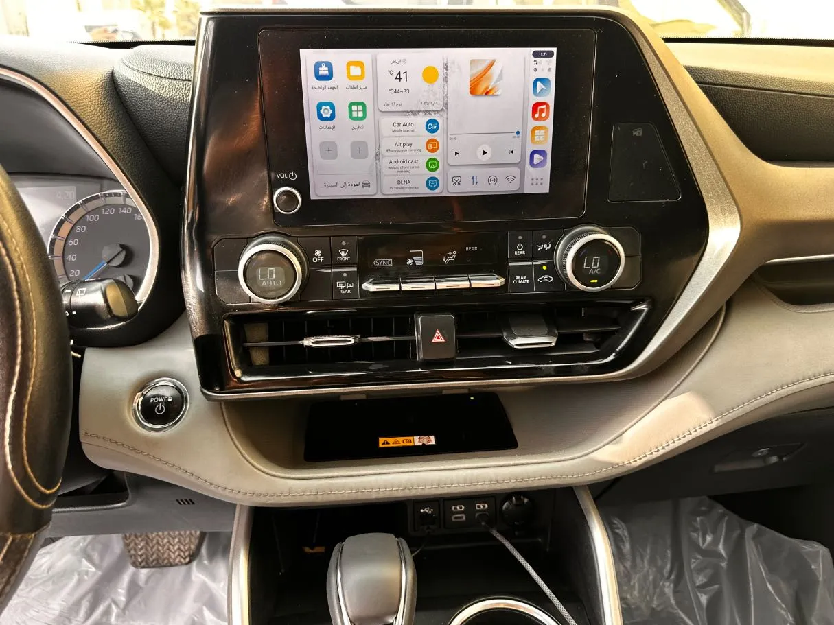 Car image 19