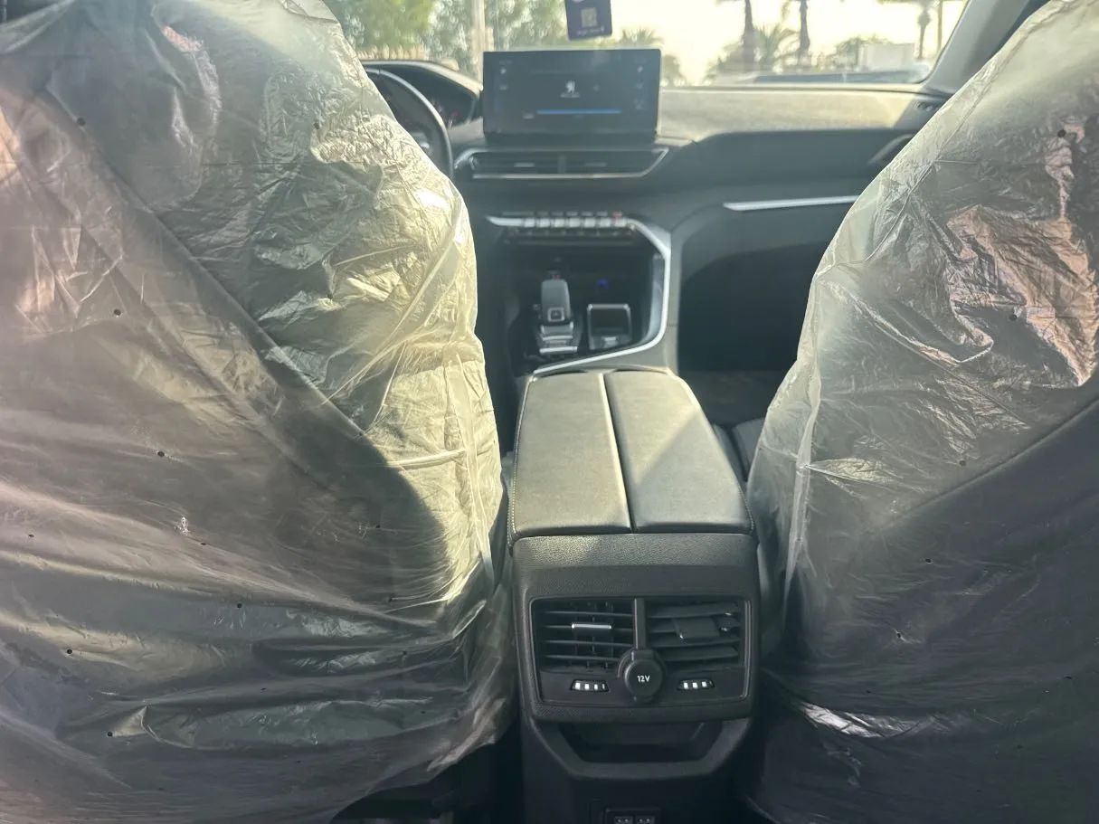 Car image 22