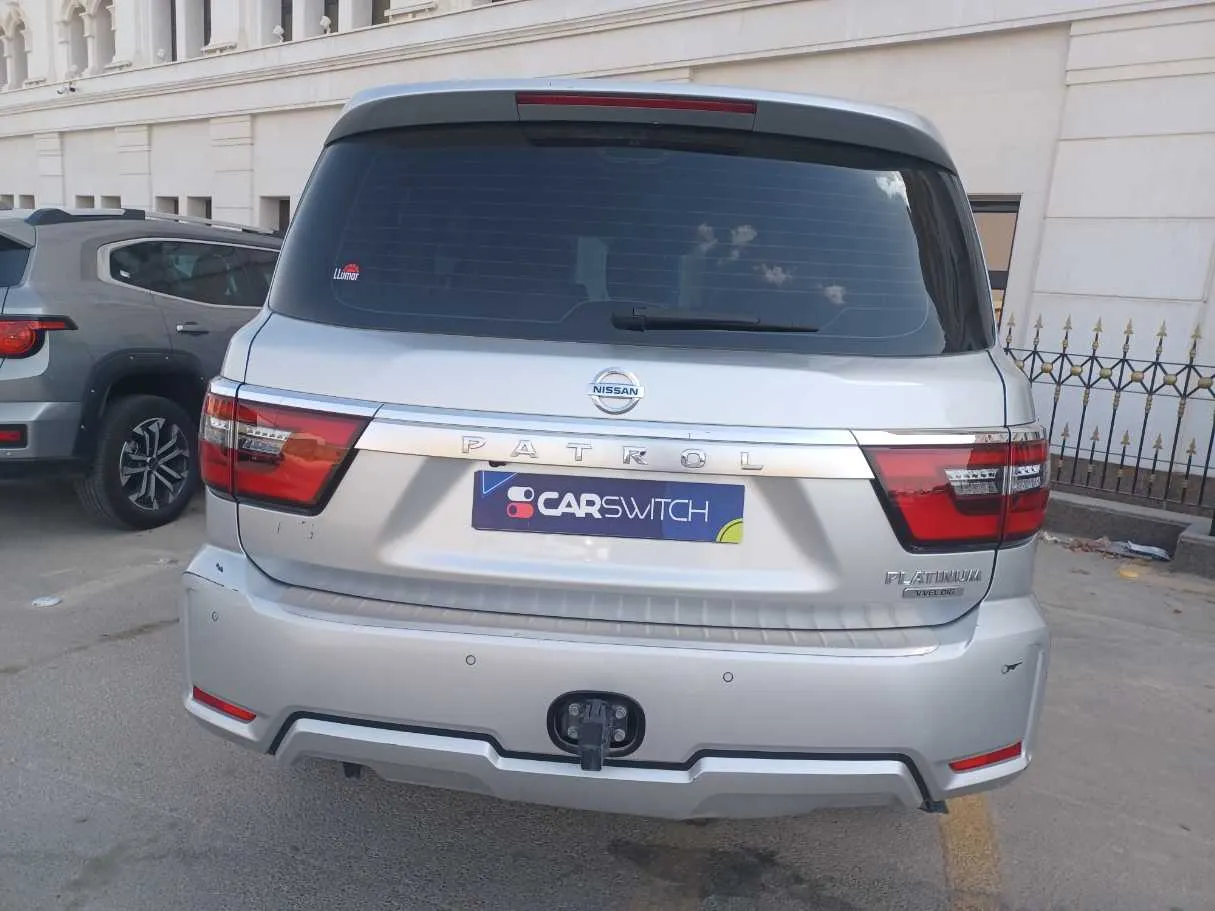 Car image 5