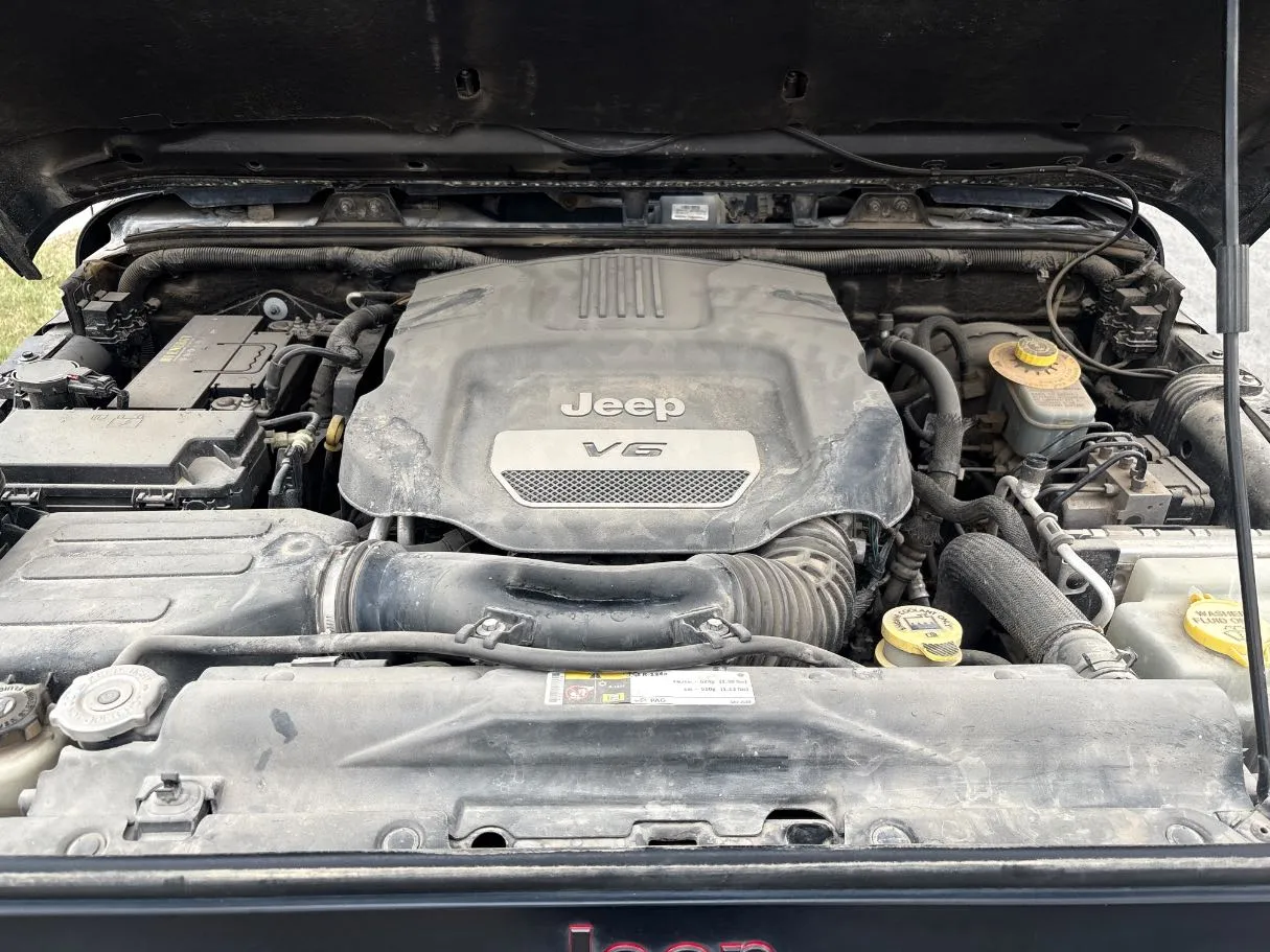 Car image 24