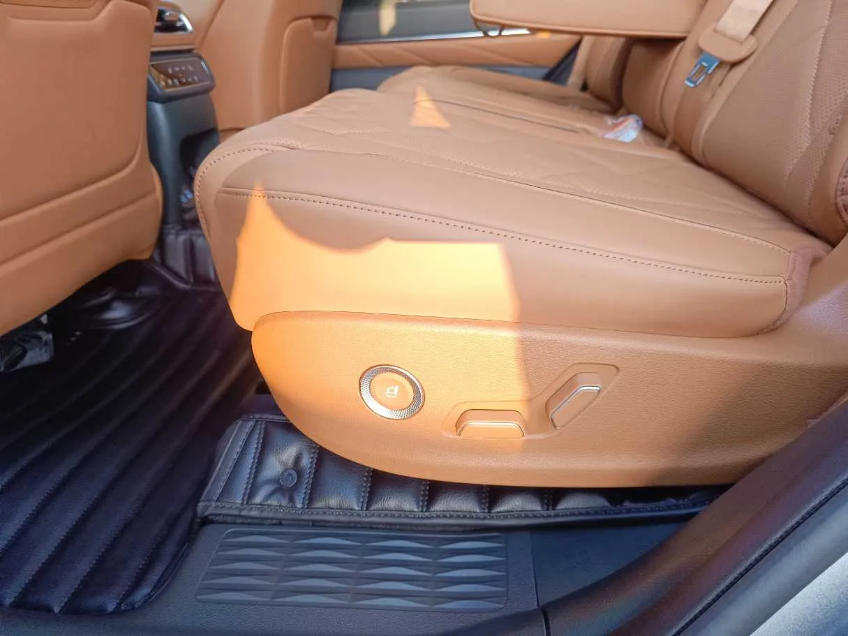 Car image 41