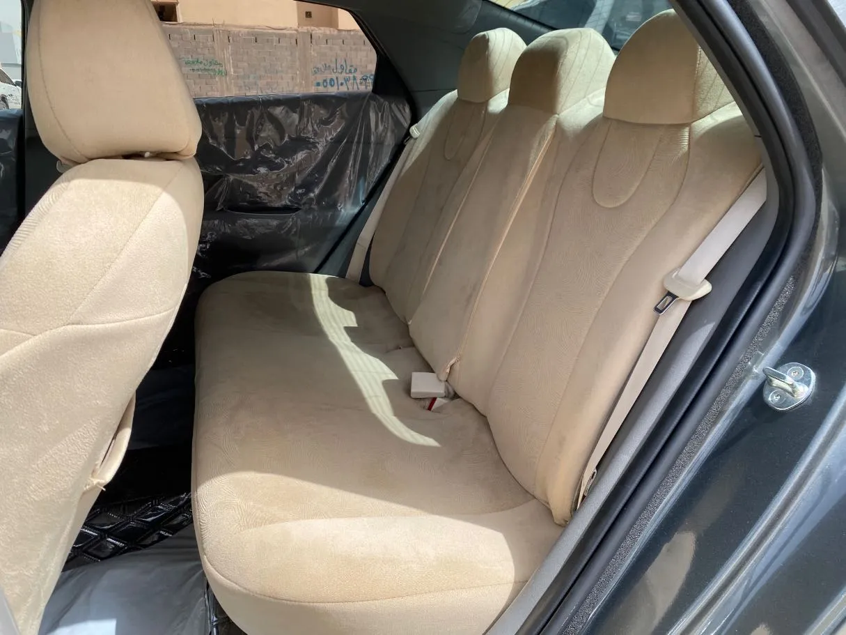 Car image 13