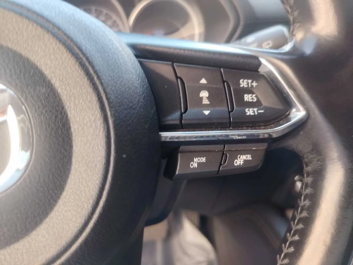 Car image 23