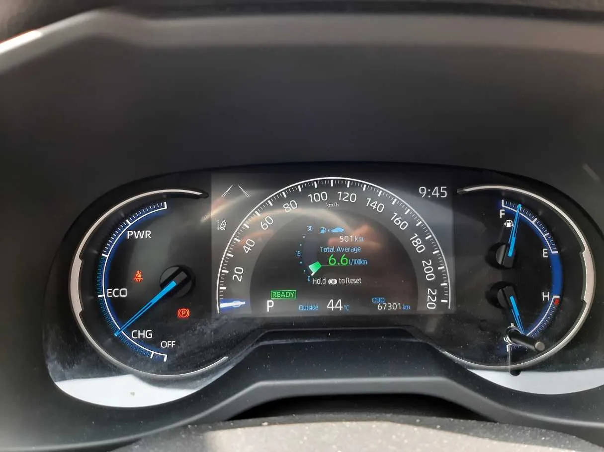 Car image 18