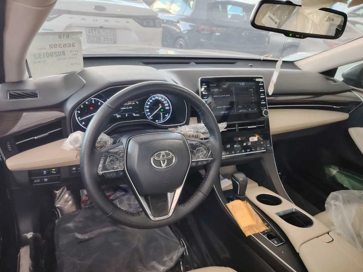 Car image 15