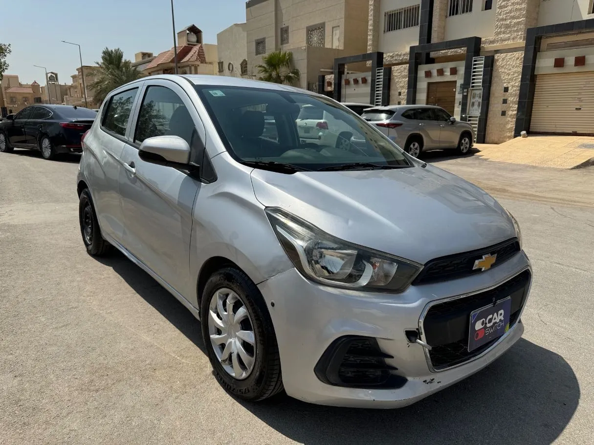 Car image 3