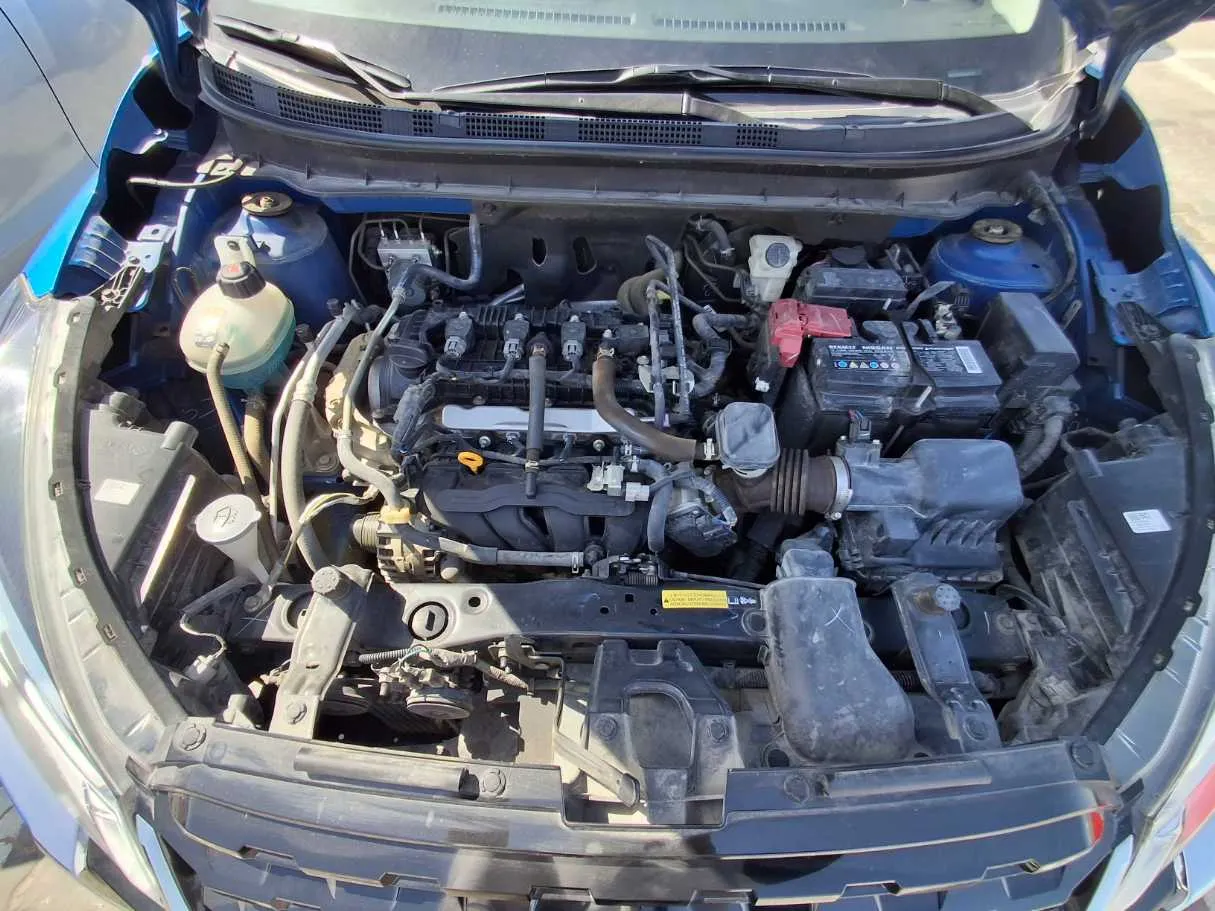 Car image 19