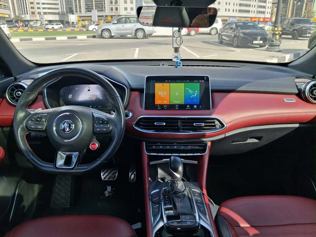 Car image 15