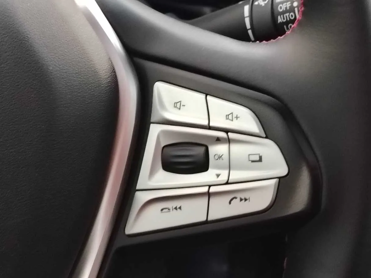 Car image 34