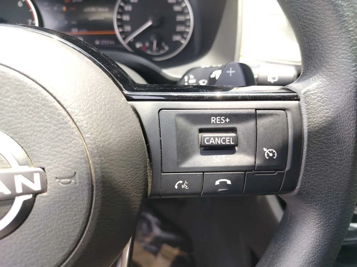Car image 40