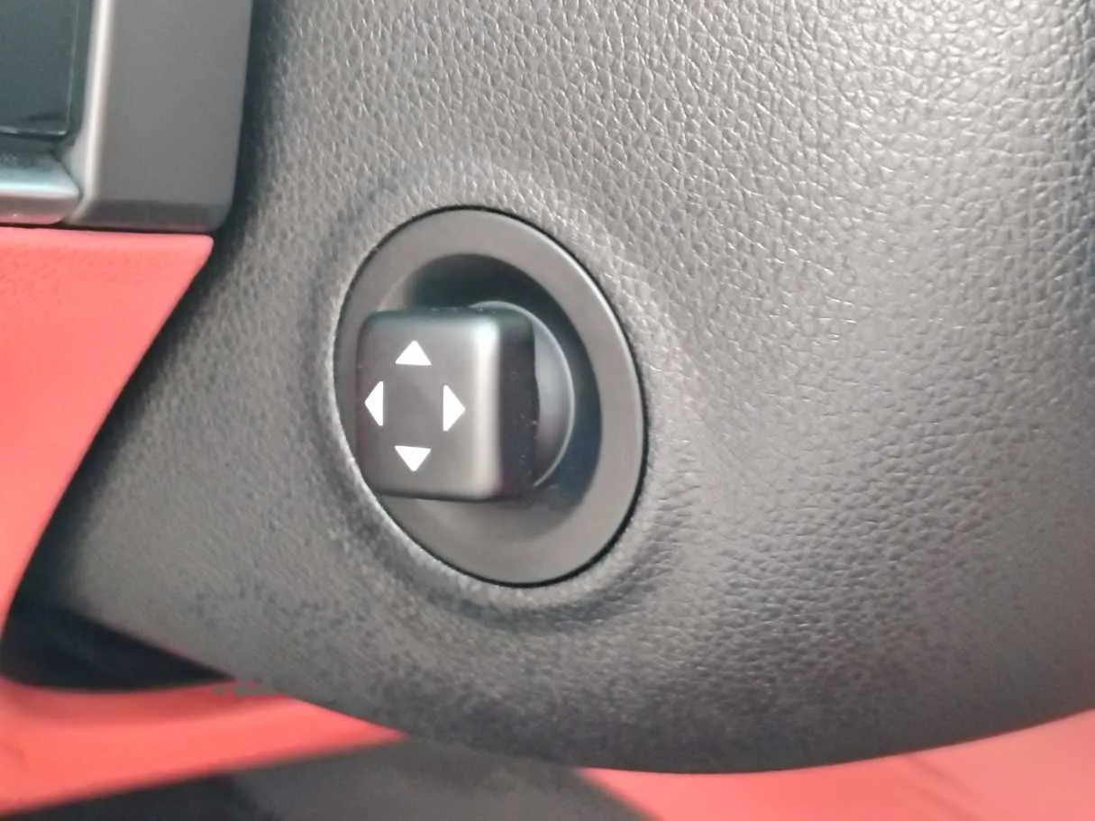 Car image 31