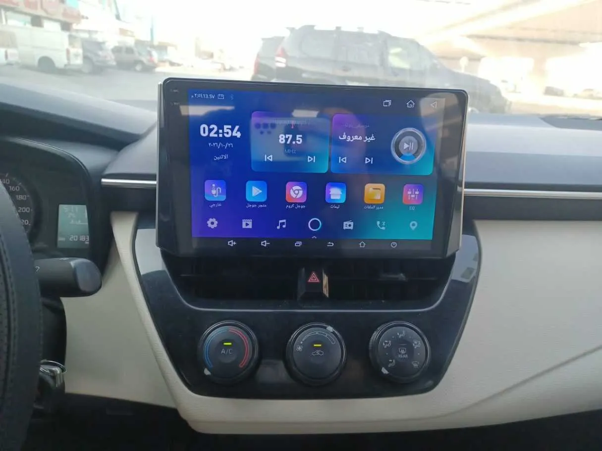 Car image 14