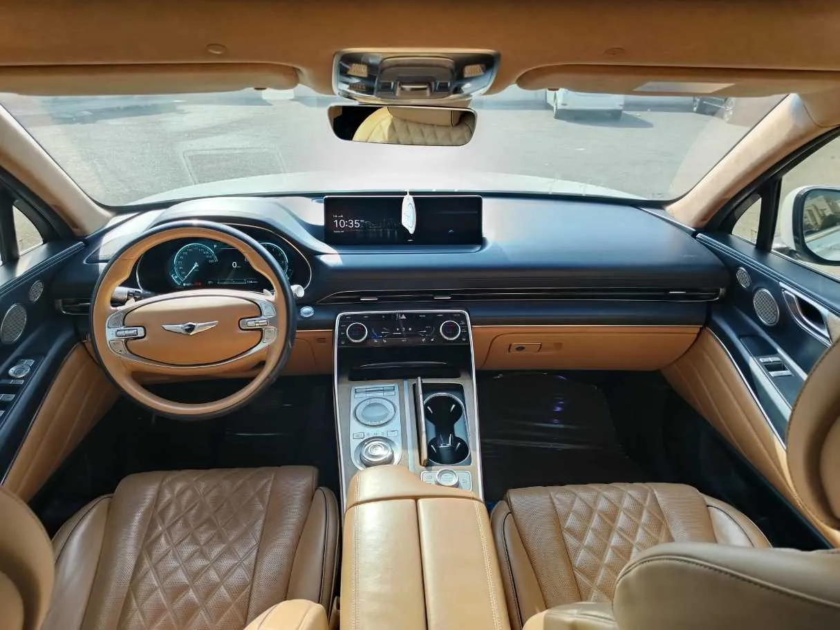 Car image 21