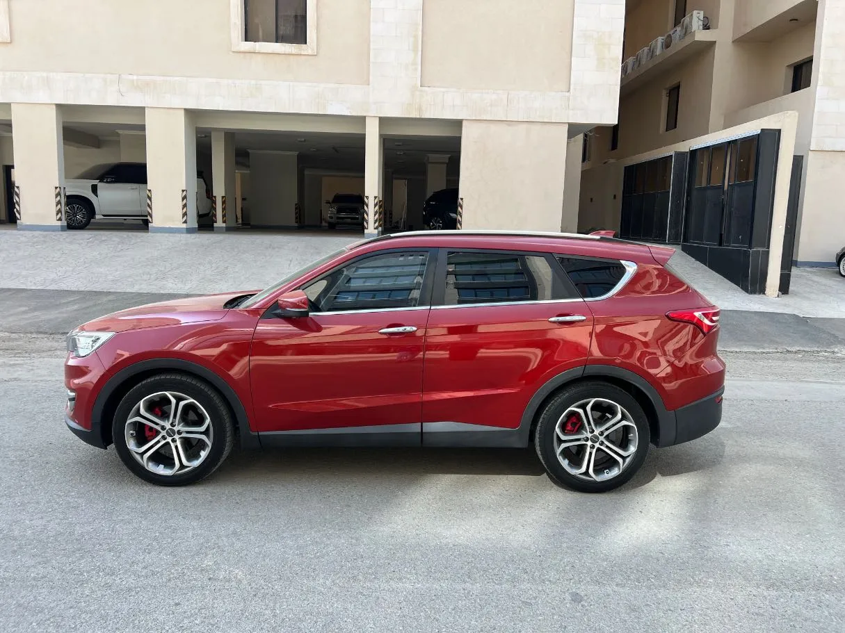 Car image 8