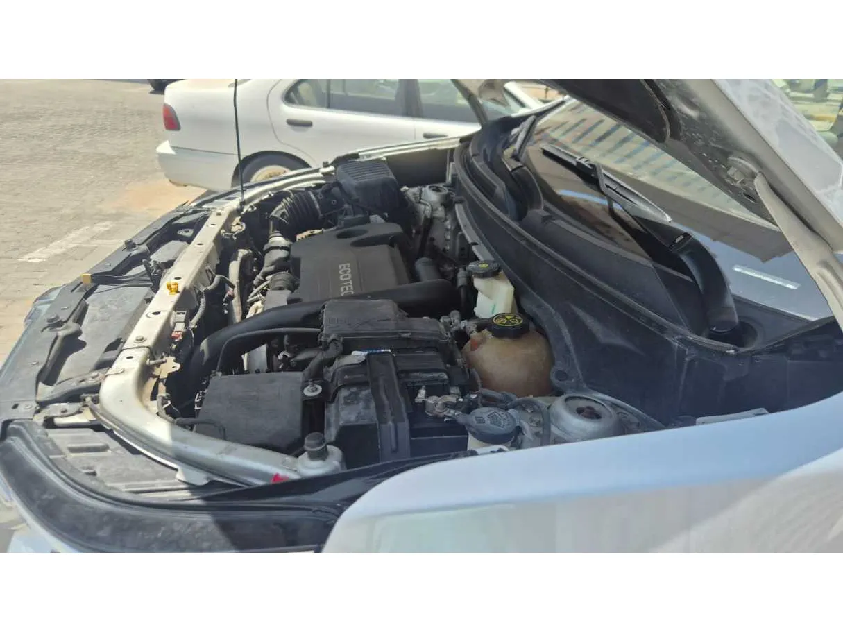 Car image 12