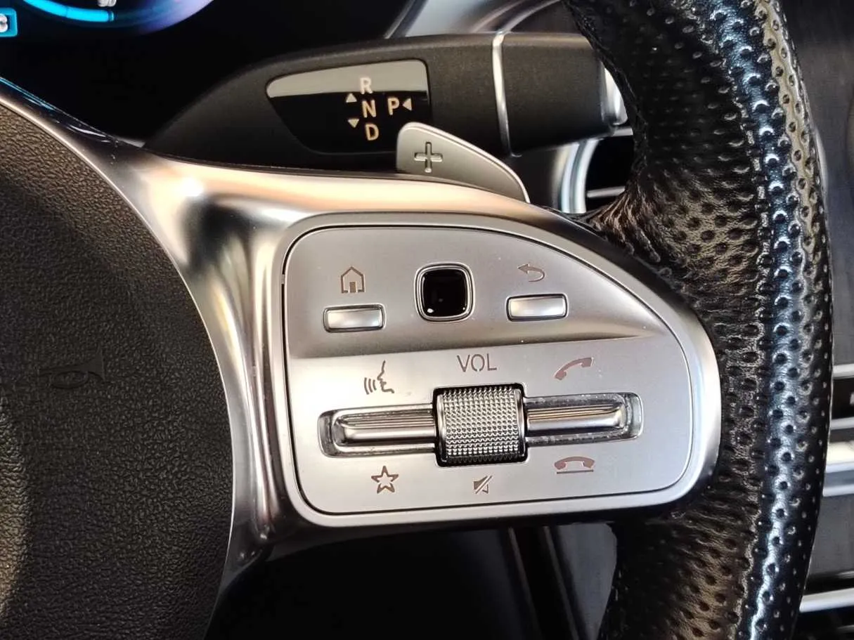 Car image 29