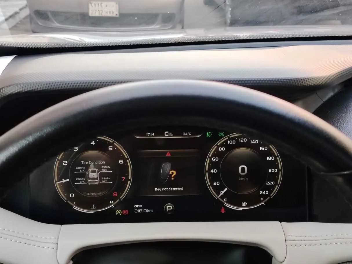 Car image 27