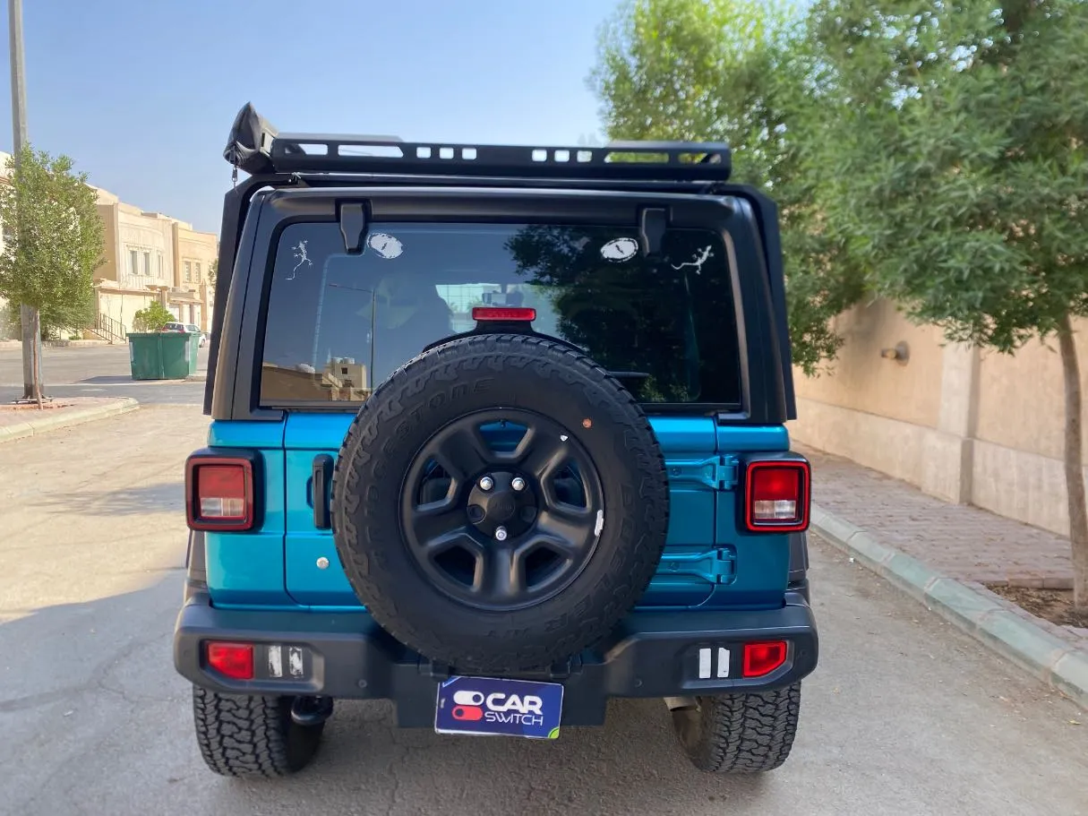 Car image 6