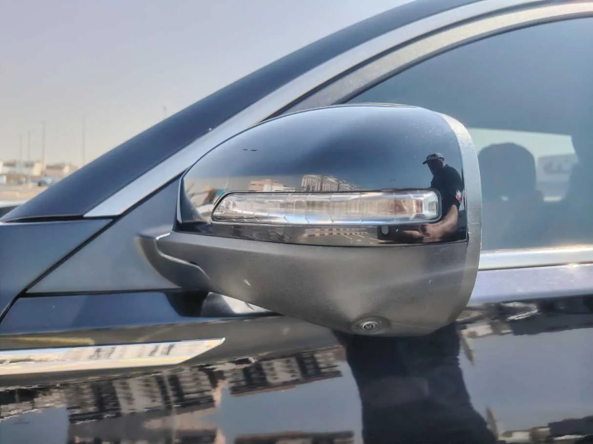 Car image 37