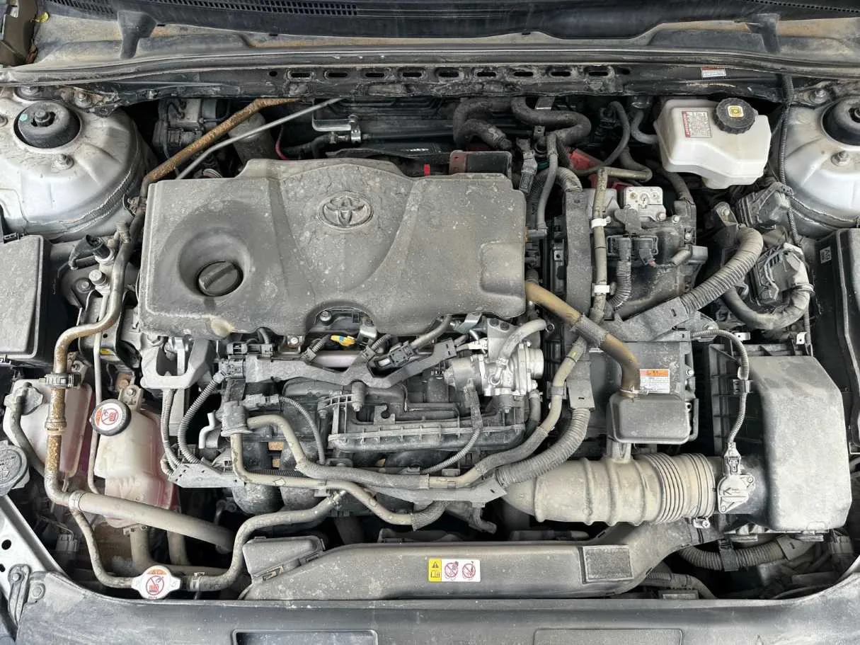 Car image 26