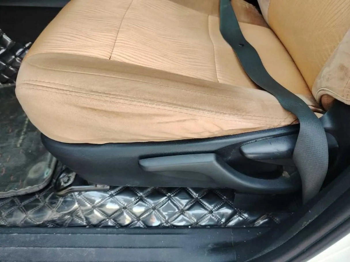 Car image 39