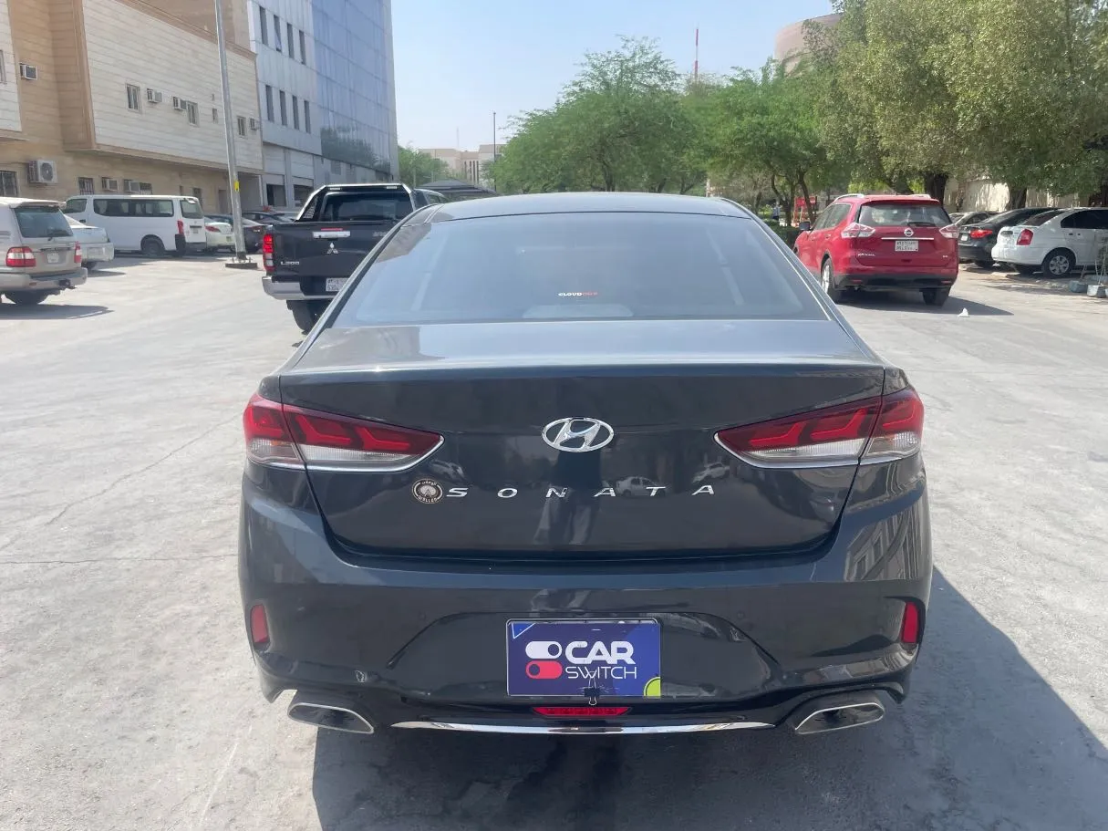 Car image 6