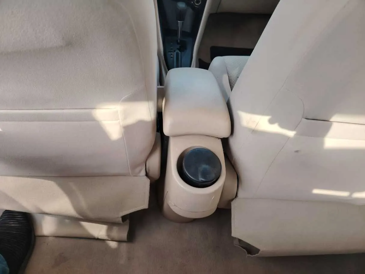 Car image 34