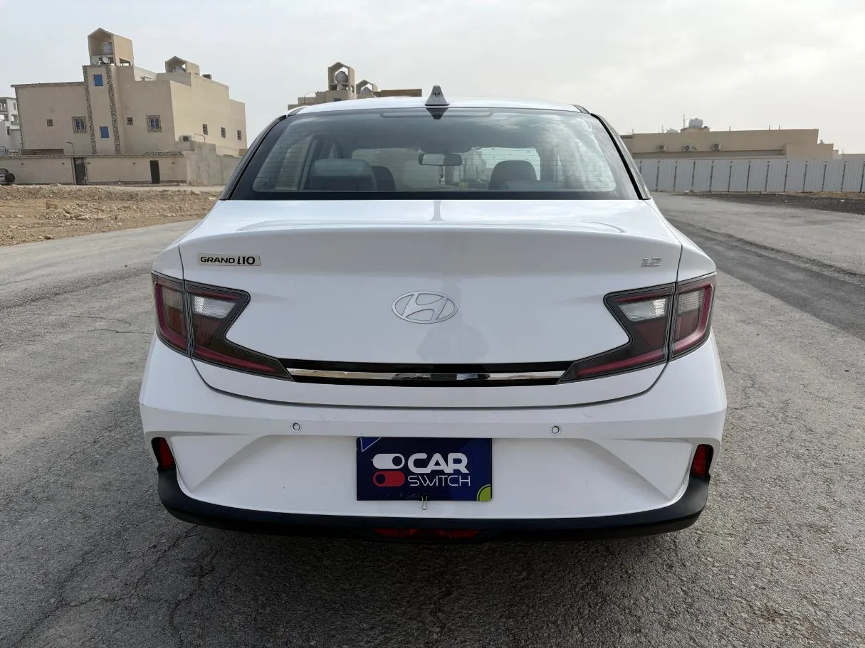 Car image 6
