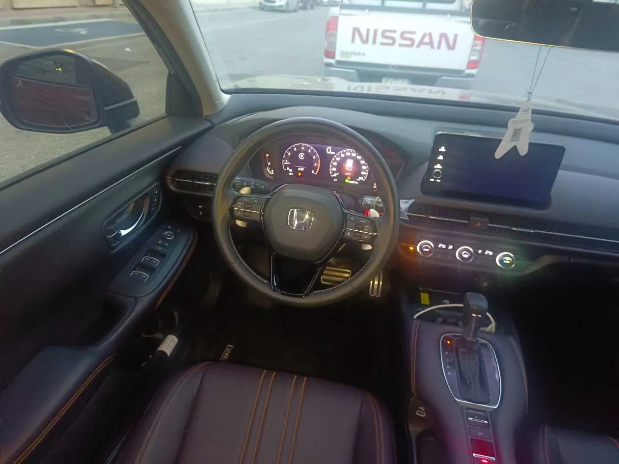 Car image 22