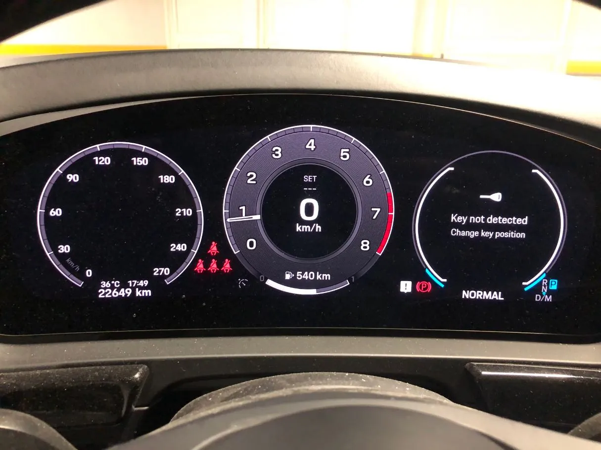 Car image 18