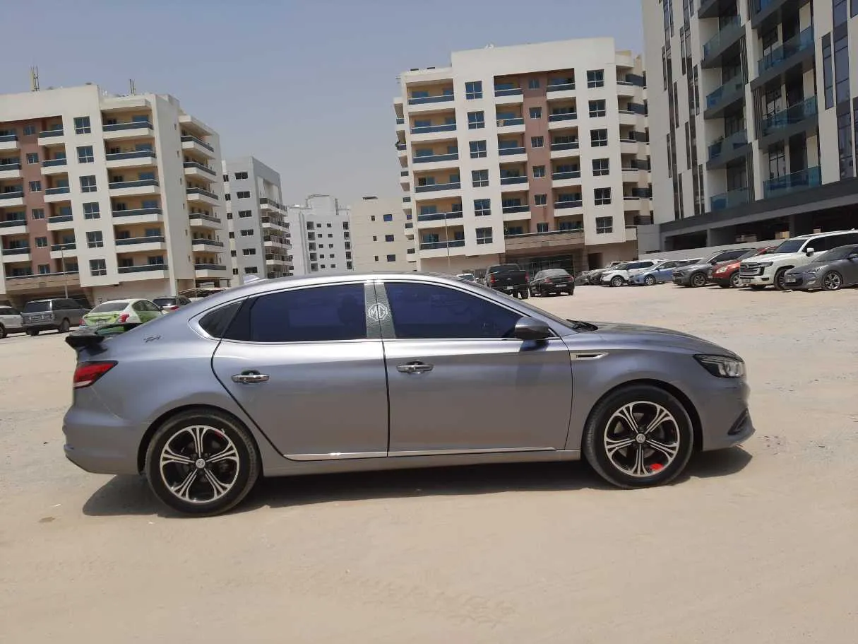 Car image 8
