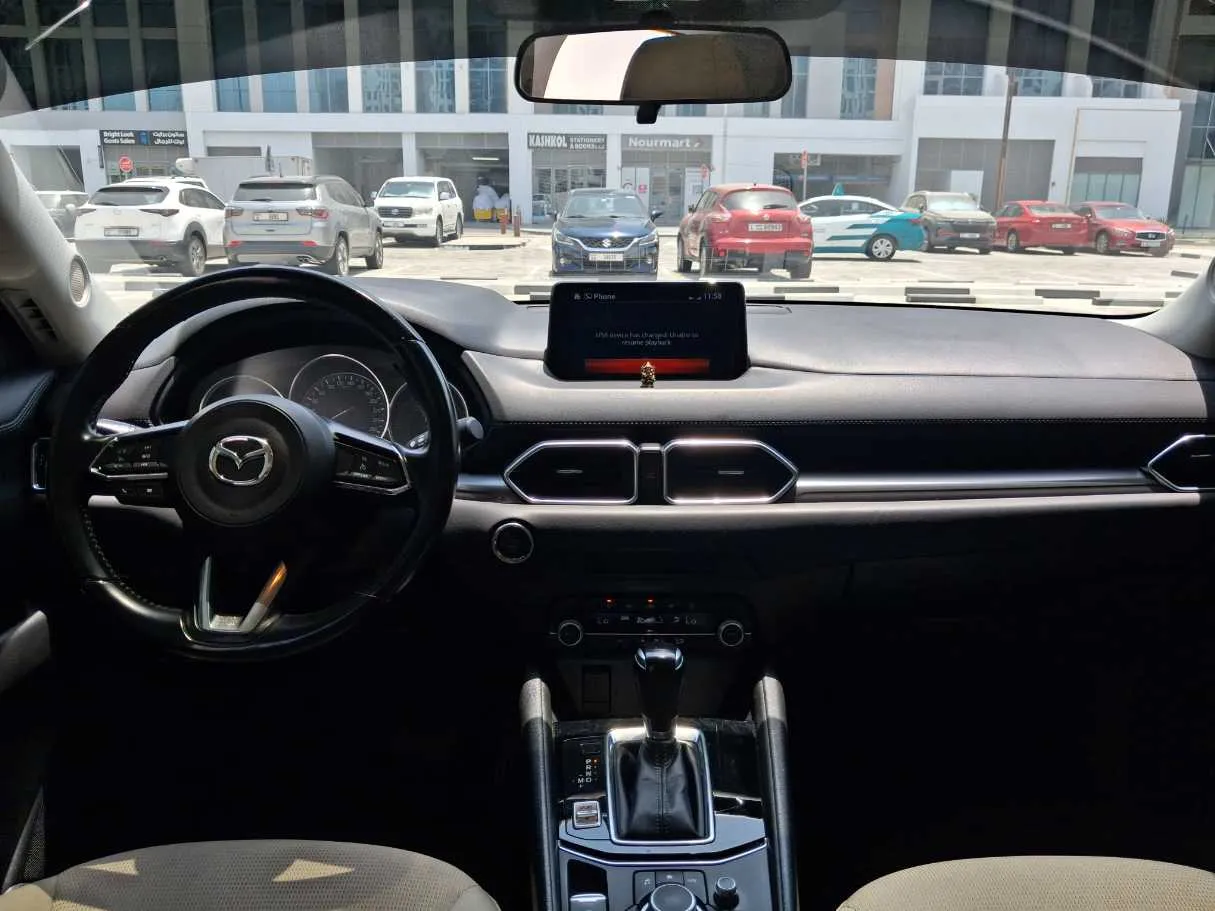 Car image 14
