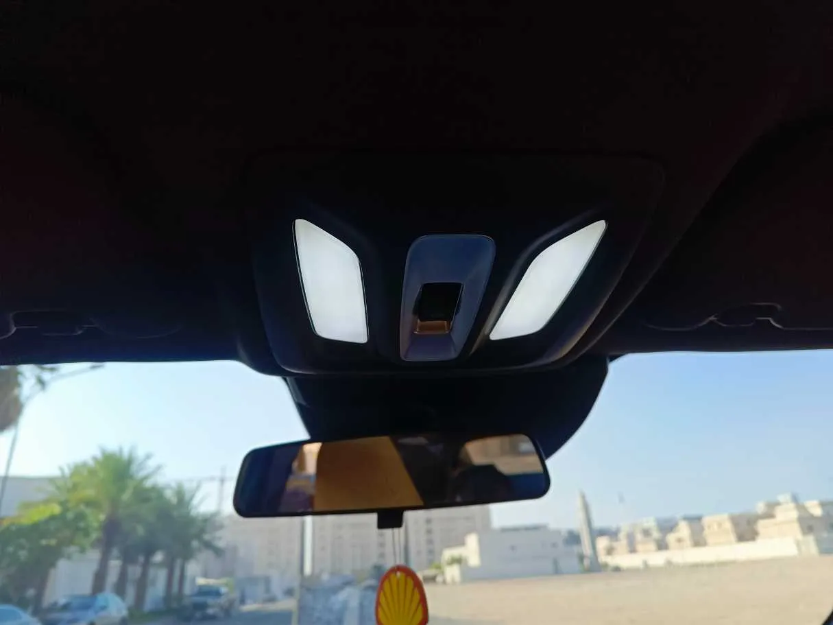 Car image 36